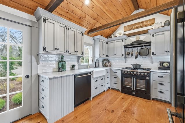 410 Main St, Dennis, MA 02660