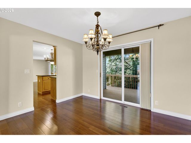 5391 Nw LIANNA Way, Portland, OR 97229