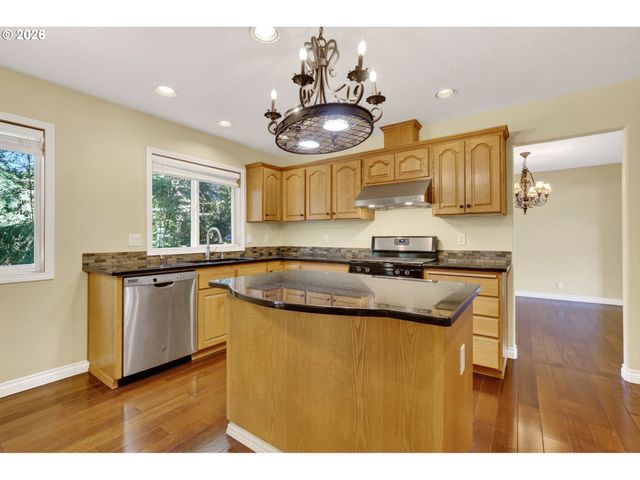 5391 Nw LIANNA Way, Portland, OR 97229