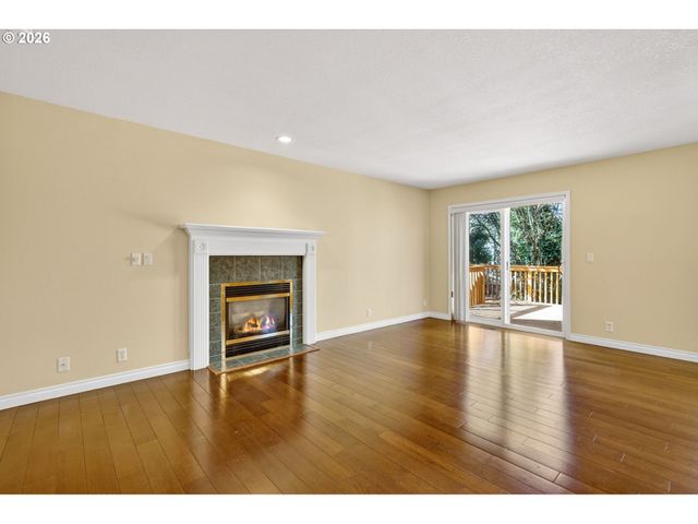 5391 Nw LIANNA Way, Portland, OR 97229