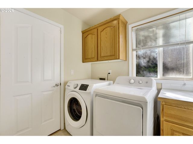 5391 Nw LIANNA Way, Portland, OR 97229