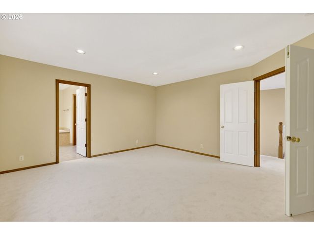 5391 Nw LIANNA Way, Portland, OR 97229