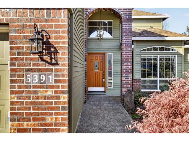5391 Nw LIANNA Way, Portland, OR 97229