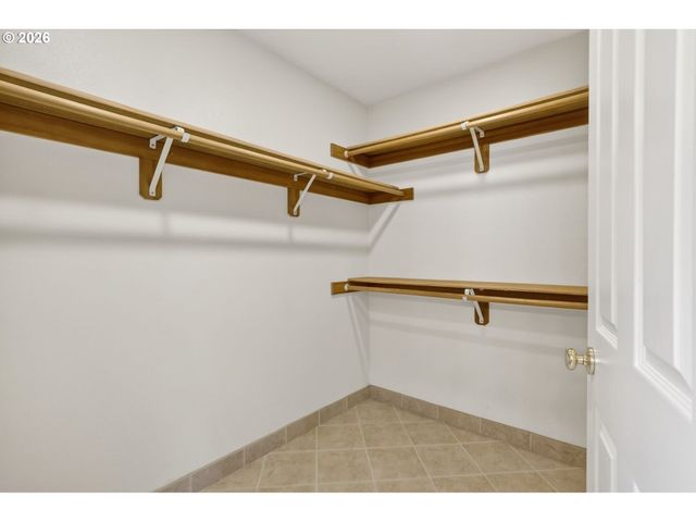 5391 Nw LIANNA Way, Portland, OR 97229