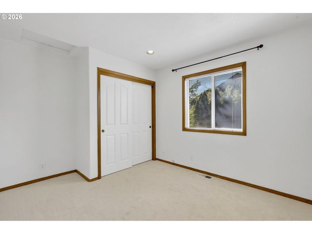 5391 Nw LIANNA Way, Portland, OR 97229