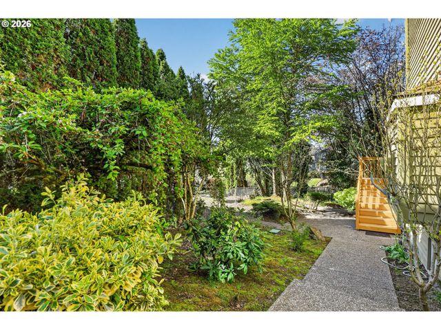 5391 Nw LIANNA Way, Portland, OR 97229