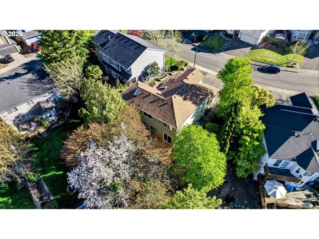 5391 Nw LIANNA Way, Portland, OR 97229