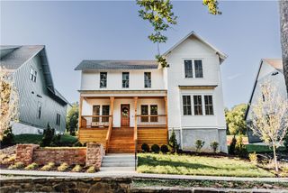 1738 W Markham Road, Fayetteville, AR 72701