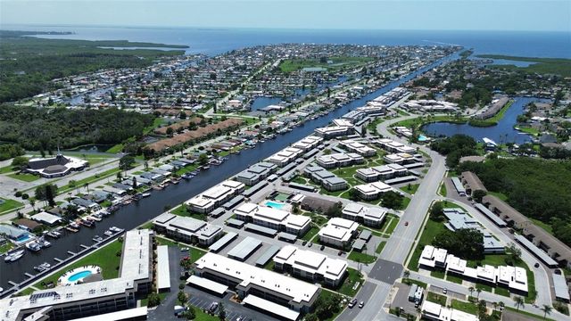 5132 AMULET DRIVE A105, New Port Richey, FL 34652