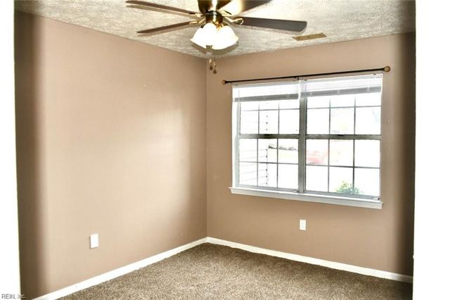 89 Cape Dorey DR, Hampton, VA 23666