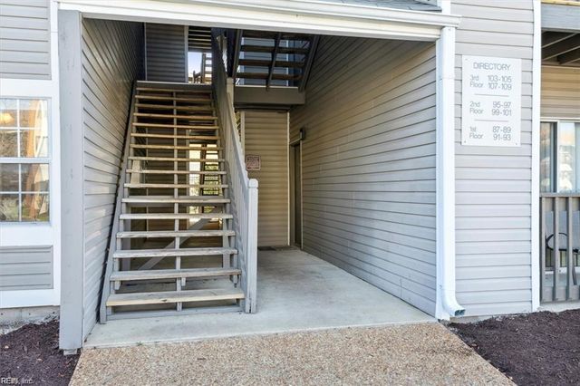 89 Cape Dorey DR, Hampton, VA 23666