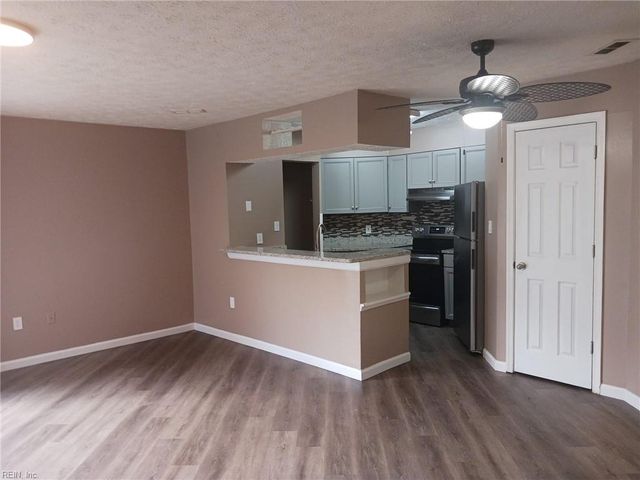 89 Cape Dorey DR, Hampton, VA 23666
