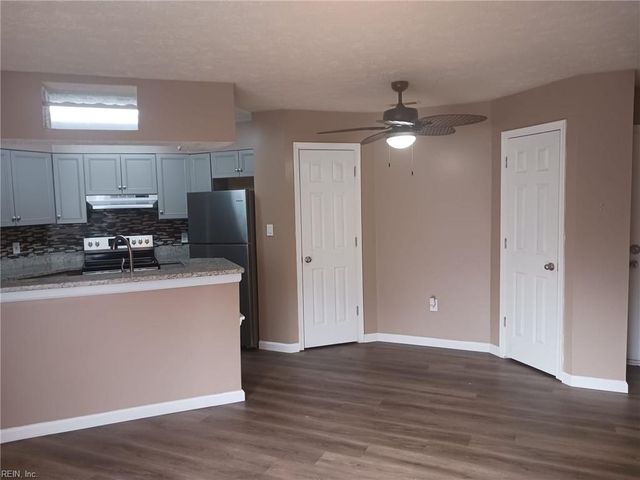 89 Cape Dorey DR, Hampton, VA 23666
