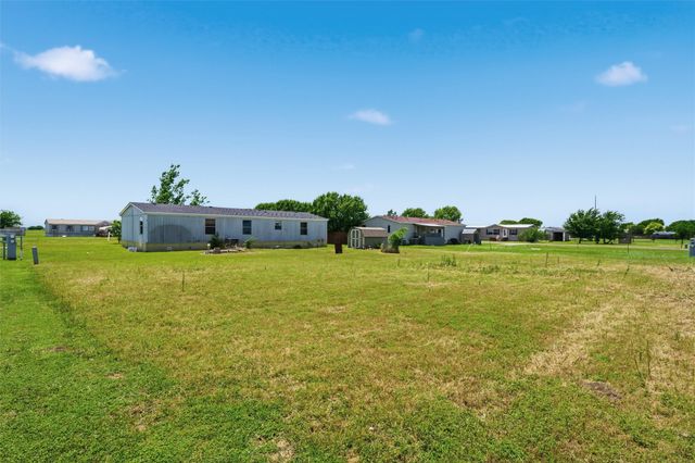 154 Hillside Drive, Troy, TX 76579