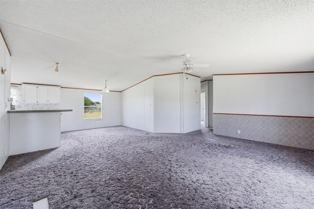 154 Hillside Drive, Troy, TX 76579