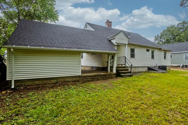 1362 Page Blvd, Springfield, MA 01104