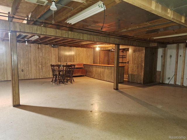 12815 Shery Lane, Southgate, MI 48195