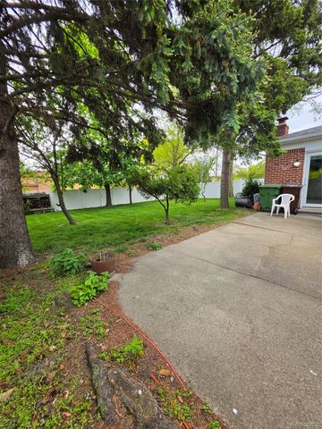 12815 Shery Lane, Southgate, MI 48195