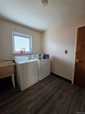 12815 Shery Lane, Southgate, MI 48195