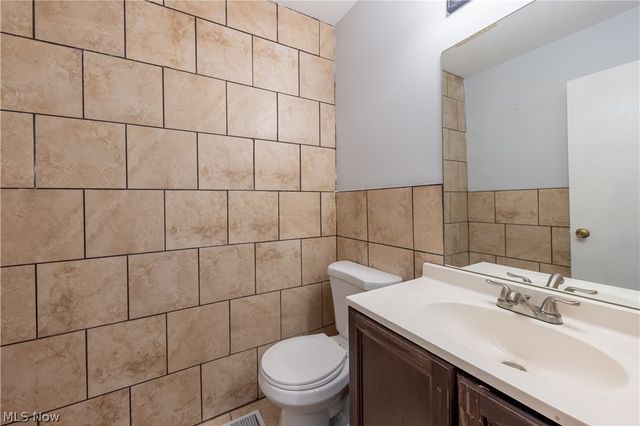 9323 Pratt Avenue, Cleveland, OH 44105