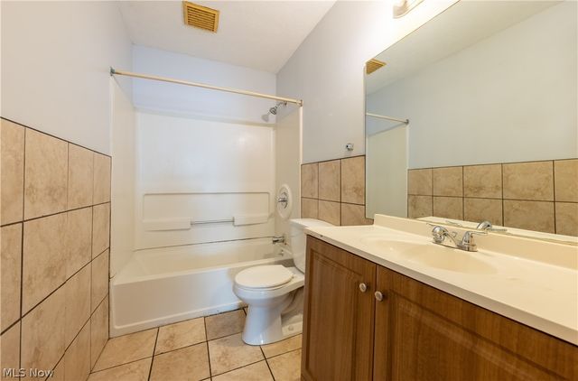 9323 Pratt Avenue, Cleveland, OH 44105
