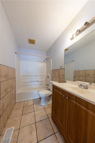 9323 Pratt Avenue, Cleveland, OH 44105