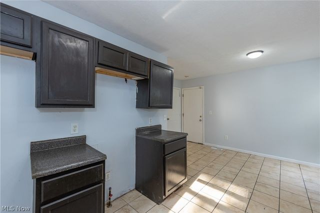 9323 Pratt Avenue, Cleveland, OH 44105