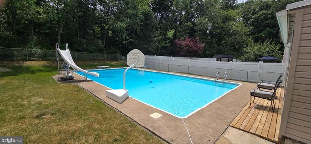 7949 BAYARD DR, Hummelstown, PA 17036