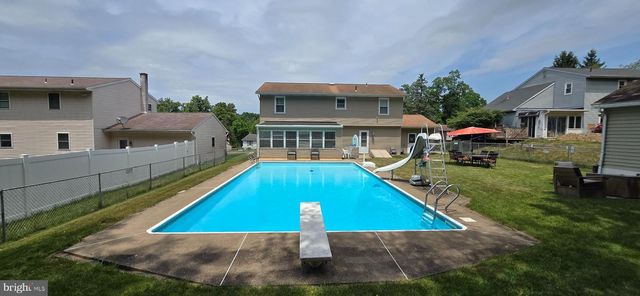 7949 BAYARD DR, Hummelstown, PA 17036