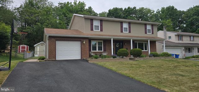 7949 BAYARD DR, Hummelstown, PA 17036