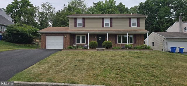 7949 BAYARD DR, Hummelstown, PA 17036