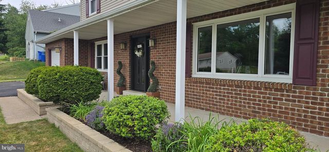 7949 BAYARD DR, Hummelstown, PA 17036