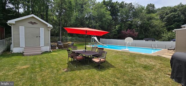 7949 BAYARD DR, Hummelstown, PA 17036