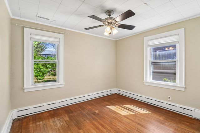 3908 W Kane Avenue, Mchenry, IL 60050