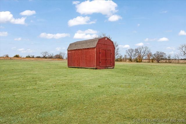 2276 State Route 70 E, Calera, OK 74730