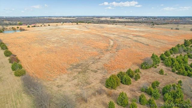 2276 State Route 70 E, Calera, OK 74730