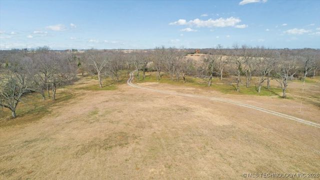2276 State Route 70 E, Calera, OK 74730