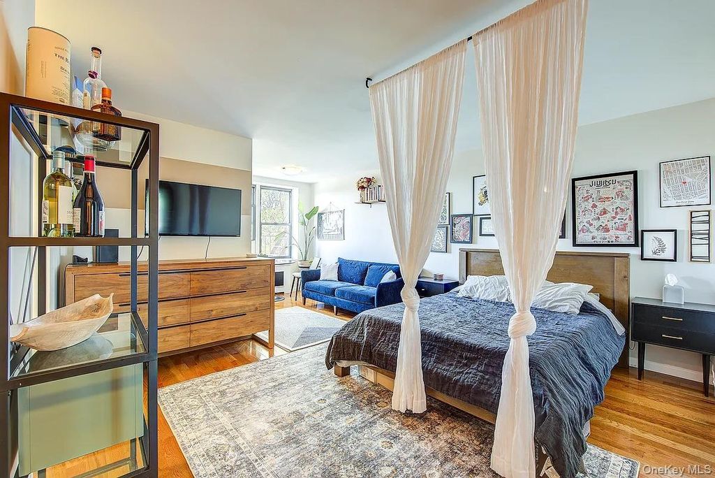 67-30 Dartmouth Street 6R, Forest Hills, NY 11375