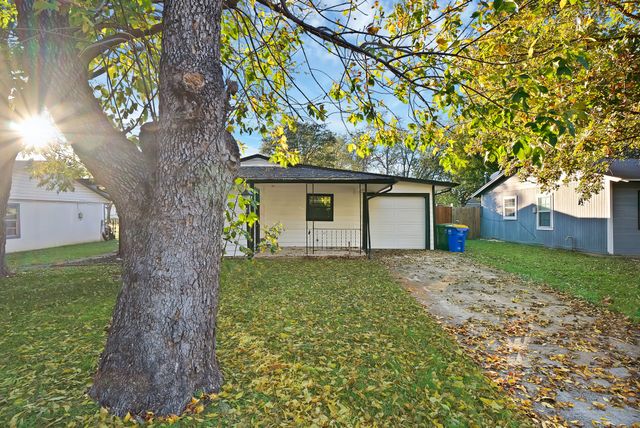 809 Hackamore Street, White Settlement, TX 76108