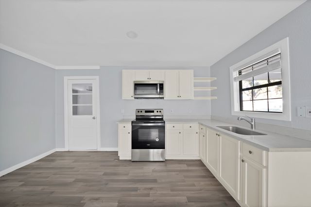 809 Hackamore Street, White Settlement, TX 76108