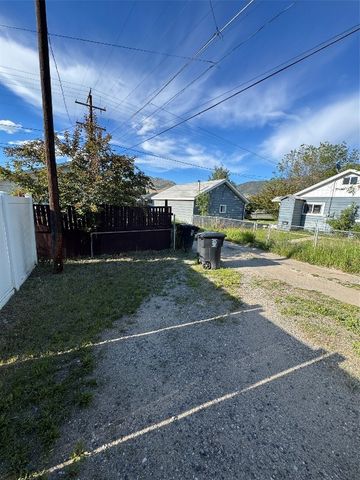 1902 Stuart Avenue, Butte, MT 59701