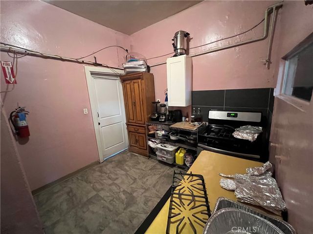 8920 S Western, Los Angeles, CA 90047