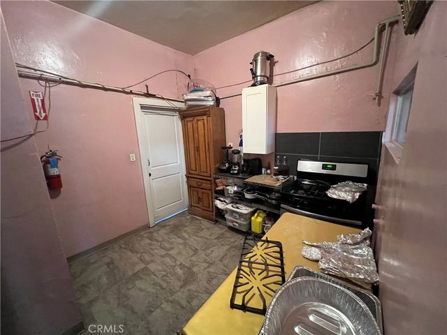 8920 S Western, Los Angeles, CA 90047