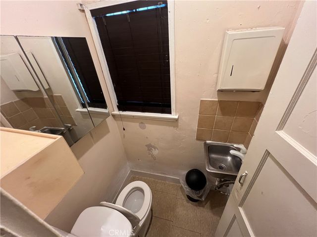 8920 S Western, Los Angeles, CA 90047