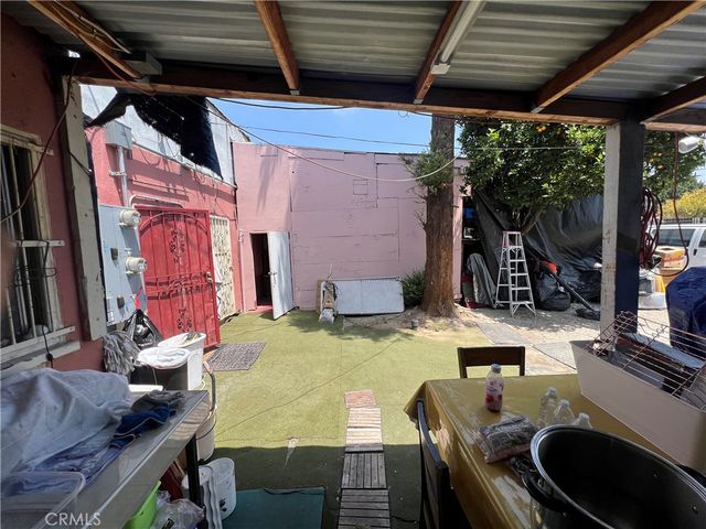 8920 S Western, Los Angeles, CA 90047