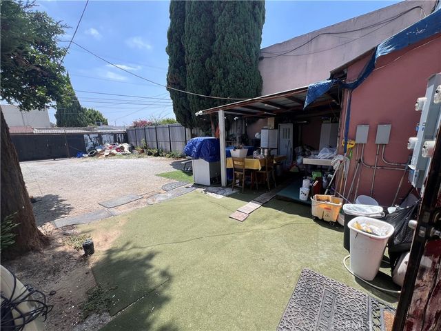 8920 S Western, Los Angeles, CA 90047