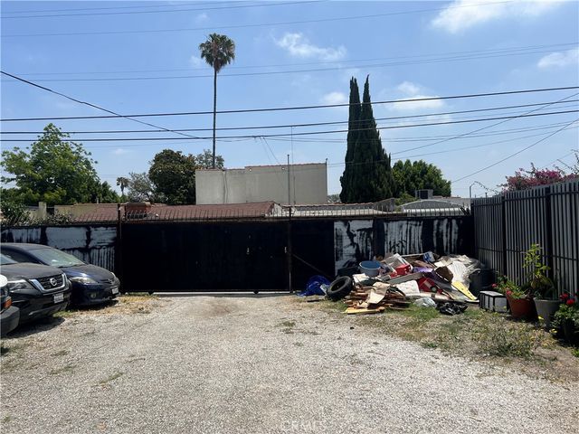 8920 S Western, Los Angeles, CA 90047
