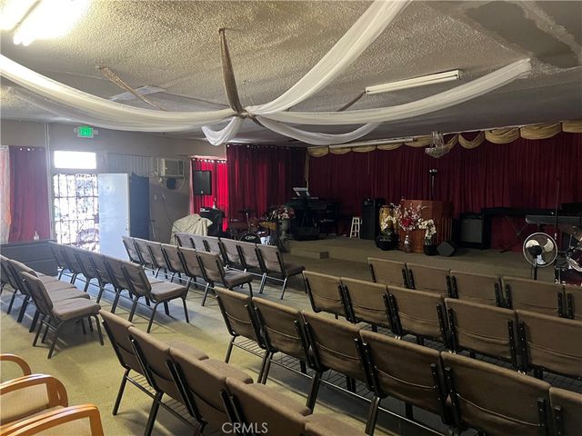 8920 S Western, Los Angeles, CA 90047
