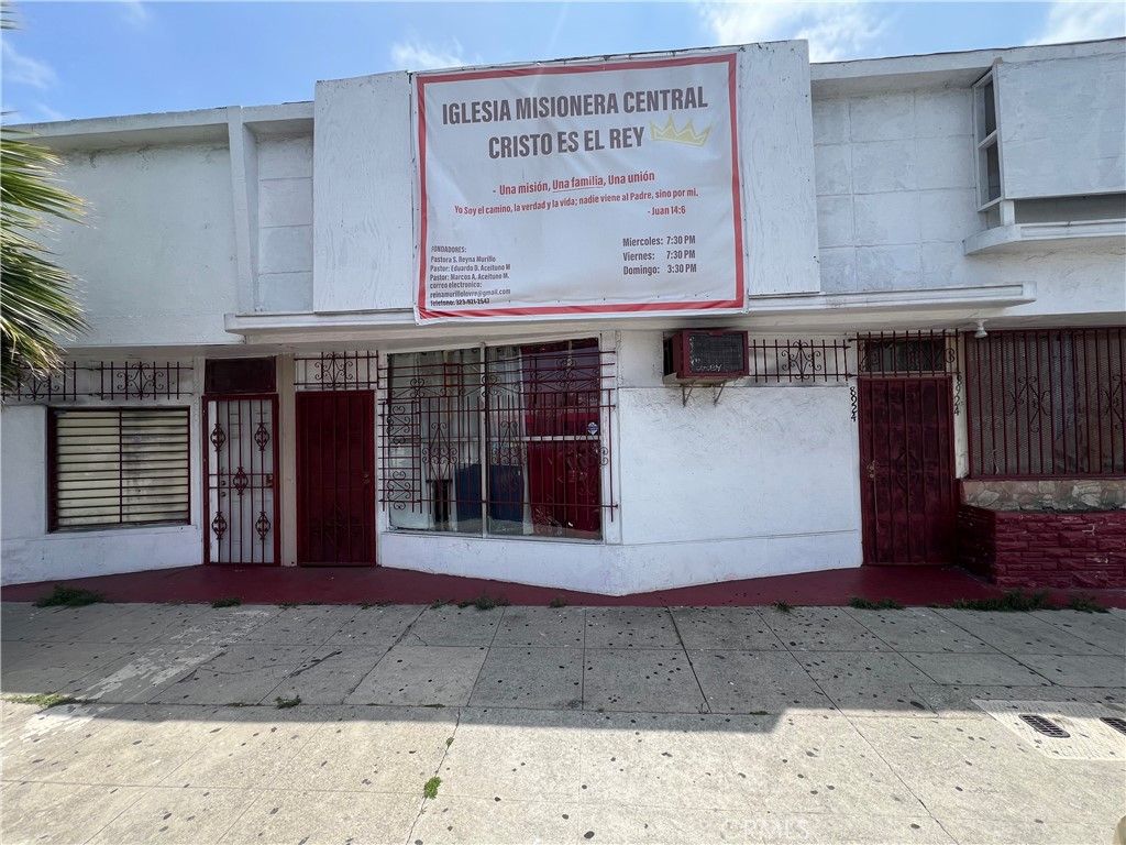 8920 S Western, Los Angeles, CA 90047