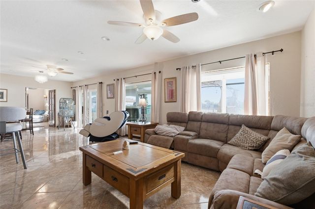 1818 DOLPHIN BOULEVARD S, St Petersburg, FL 33707